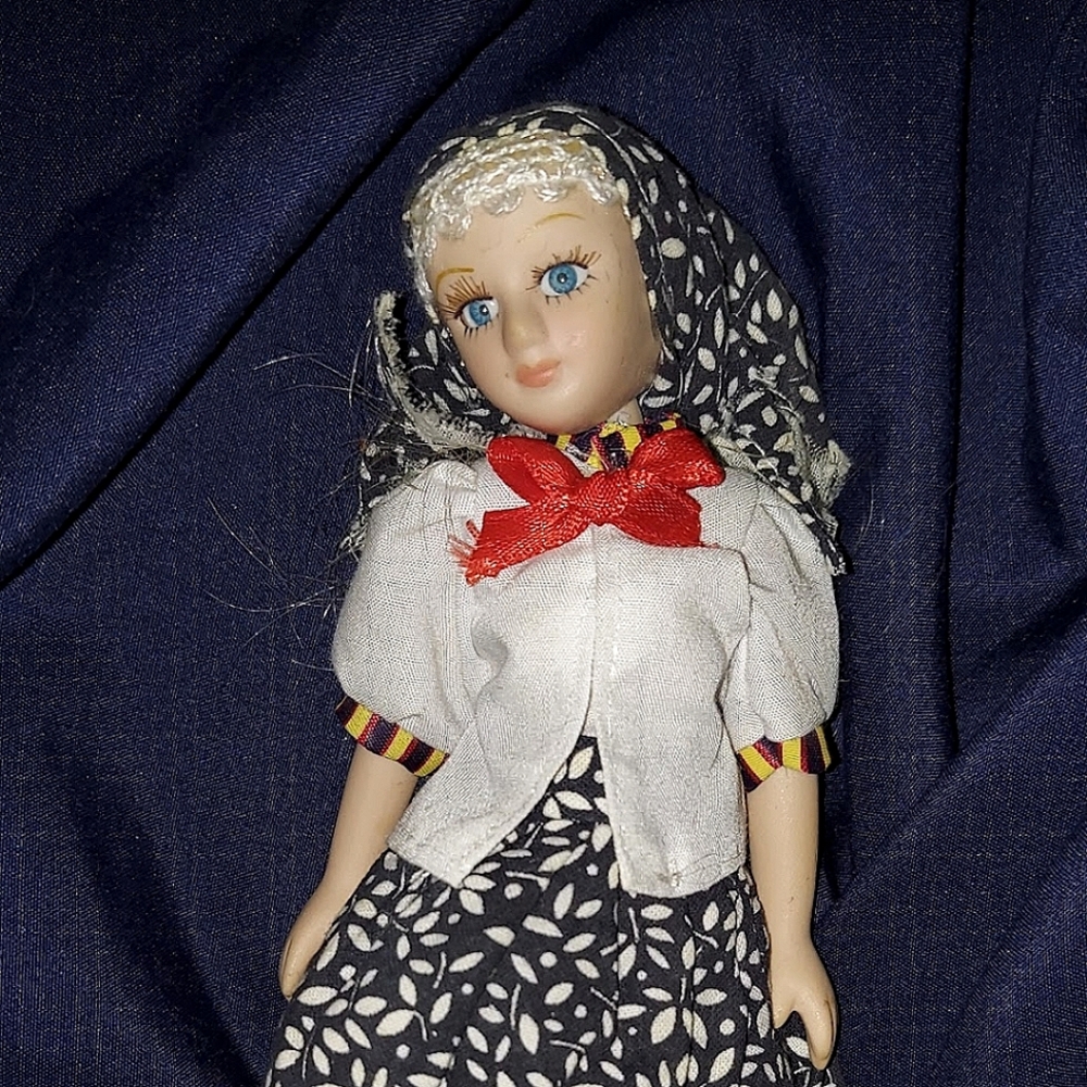 3 hungarian porcelain dolls 25 each